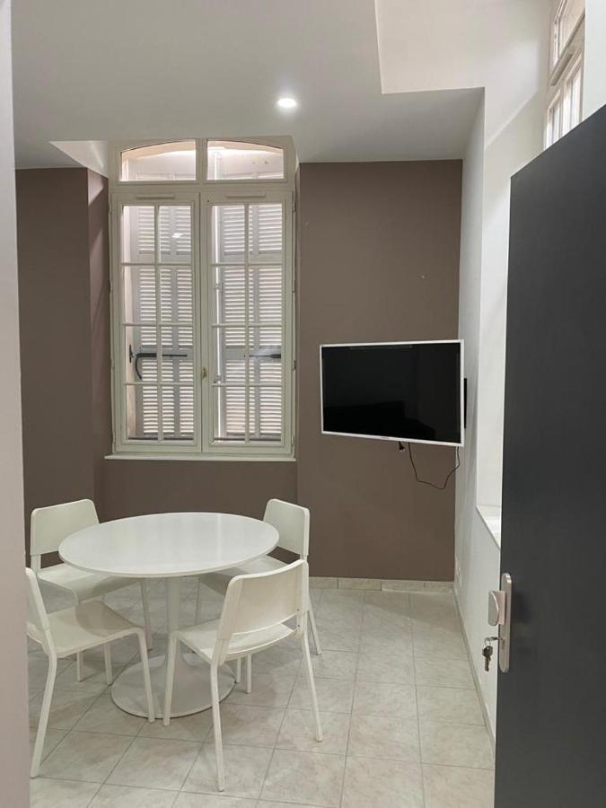Five Stars C4 Aparthotel Marsilia Exterior foto